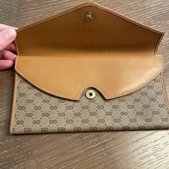 GUCCI - Micro GG long wallet with double flaps - EUC authentic - Picture 8 of 11